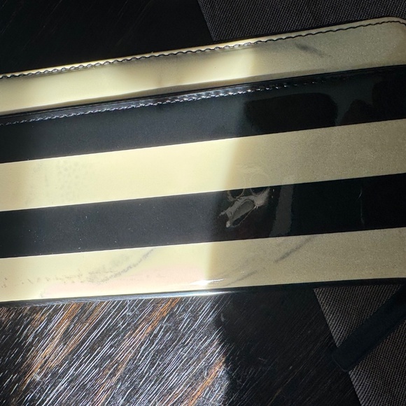 Kate Spade Neda Penn Valley Wallet - Picture 7 of 7